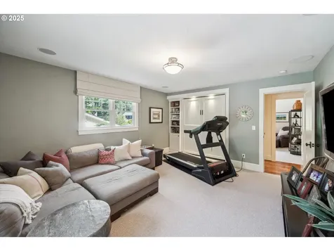 2550 Dellwood Drive Lake Oswego OR 97034