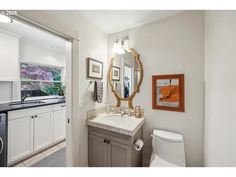 2550 Dellwood Drive Lake Oswego OR 97034