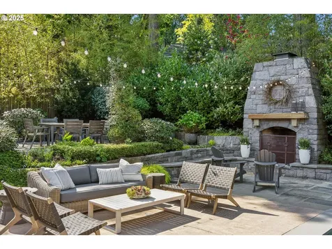 2550 Dellwood Drive Lake Oswego OR 97034
