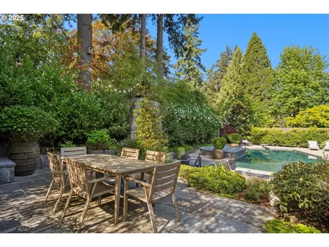 2550 Dellwood Drive Lake Oswego OR 97034