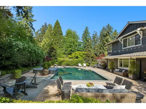 2550 Dellwood Drive Lake Oswego OR 97034