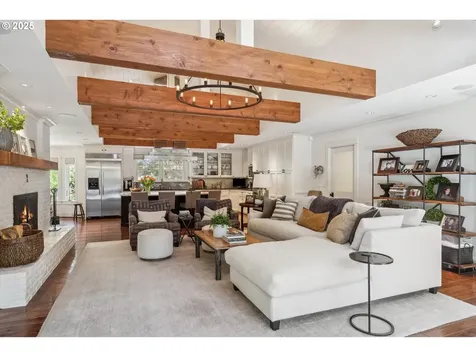 2550 Dellwood Drive Lake Oswego OR 97034