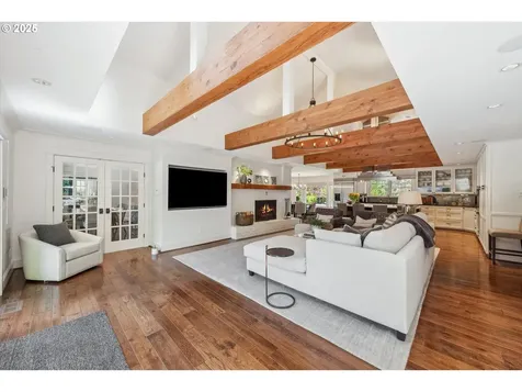 2550 Dellwood Drive Lake Oswego OR 97034