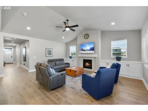 13704 NE 102nd Street Vancouver WA 98682