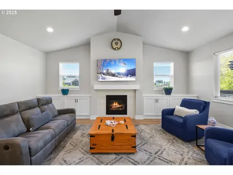 13704 NE 102nd Street Vancouver WA 98682