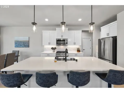 13704 NE 102nd Street Vancouver WA 98682
