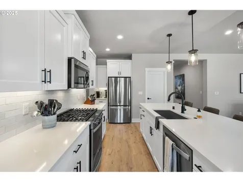 13704 NE 102nd Street Vancouver WA 98682