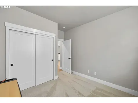 13704 NE 102nd Street Vancouver WA 98682