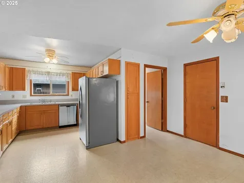 10915 NE 86th Way Vancouver WA 98662