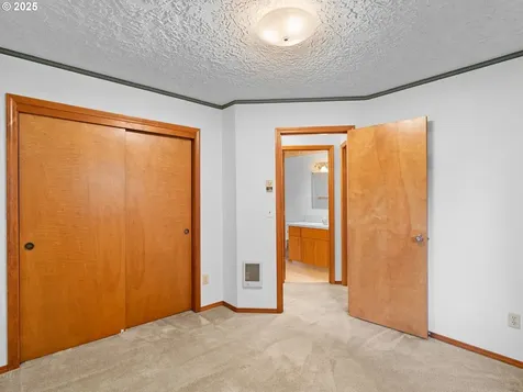 10915 NE 86th Way Vancouver WA 98662