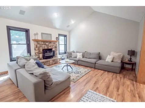 30138 Fox Hollow Road Eugene OR 97405