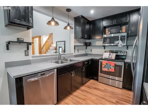 30138 Fox Hollow Road Eugene OR 97405