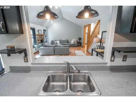 30138 Fox Hollow Road Eugene OR 97405