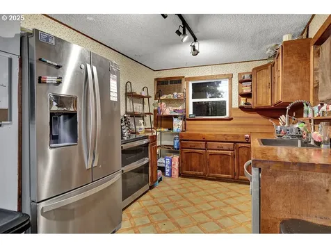 154 37th Street Springfield OR 97478