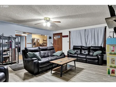 154 37th Street Springfield OR 97478