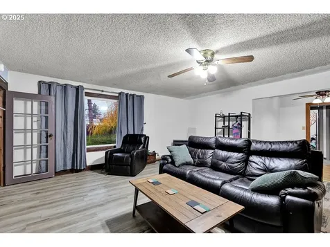 154 37th Street Springfield OR 97478