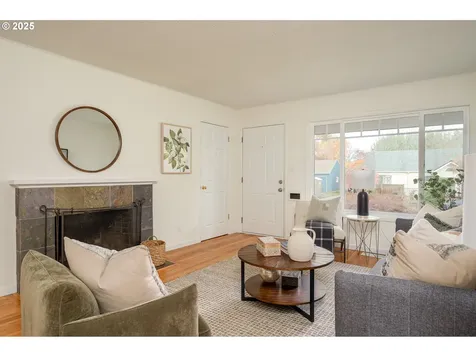 1312 N Farragut Street Portland OR 97217