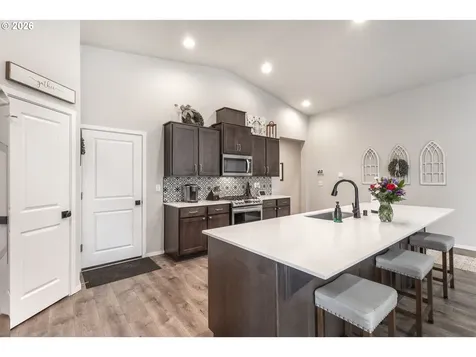 2747 S Harper Valley Way Ridgefield WA 98642