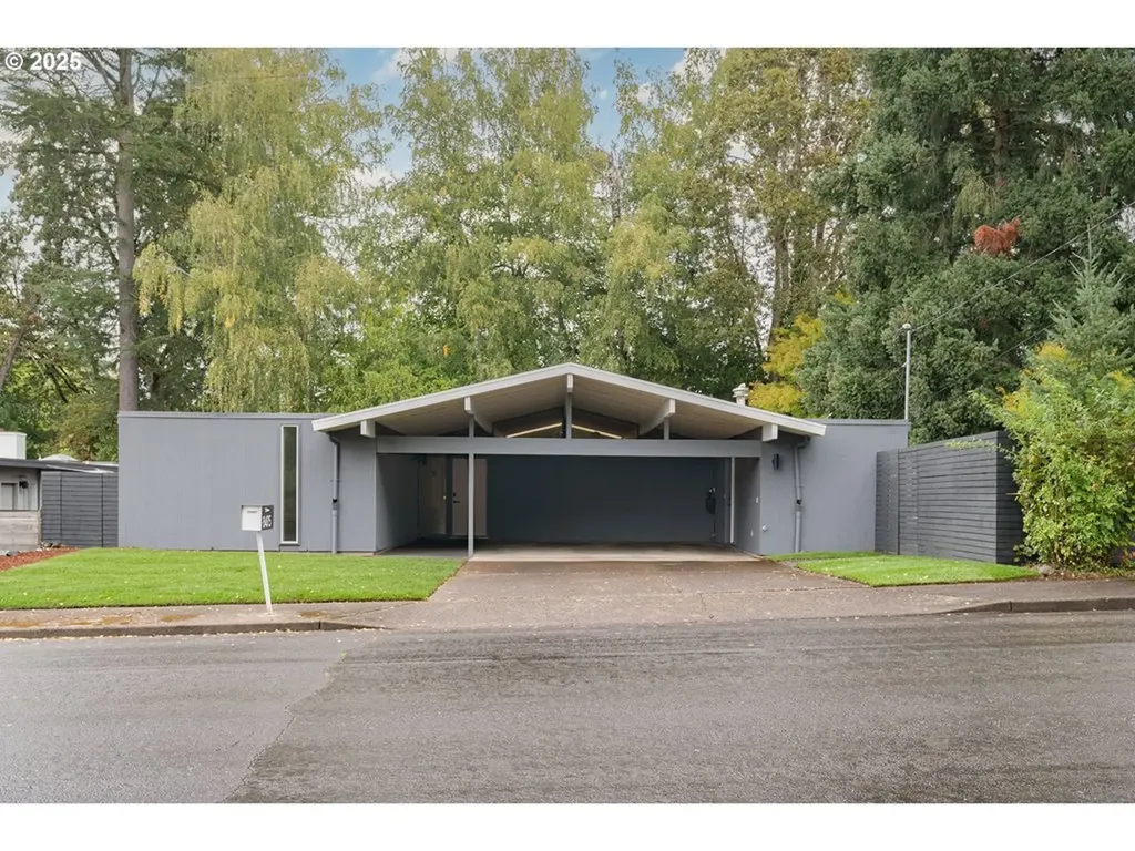 8475 SW Bohmann Parkway Portland OR 97223