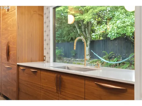 8475 SW Bohmann Parkway Portland OR 97223