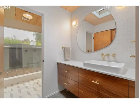 8475 SW Bohmann Parkway Portland OR 97223
