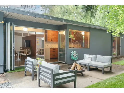8475 SW Bohmann Parkway Portland OR 97223