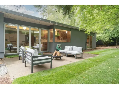 8475 SW Bohmann Parkway Portland OR 97223