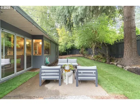 8475 SW Bohmann Parkway Portland OR 97223