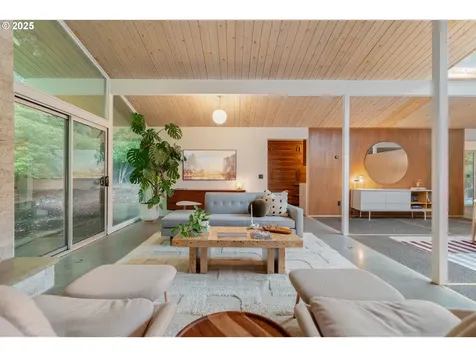8475 SW Bohmann Parkway Portland OR 97223