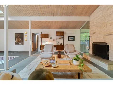 8475 SW Bohmann Parkway Portland OR 97223