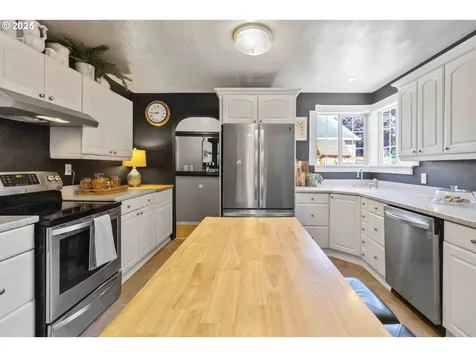 567 20th Avenue Longview WA 98632