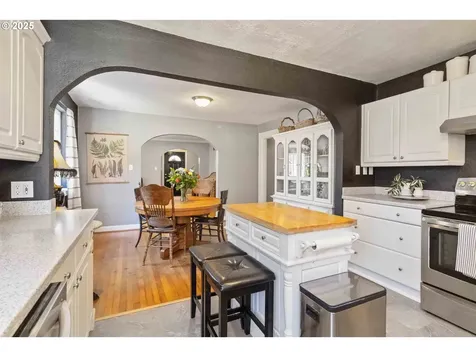 567 20th Avenue Longview WA 98632