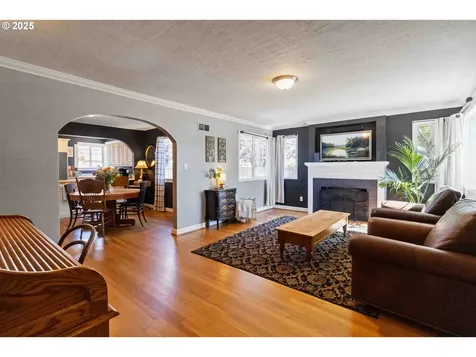 567 20th Avenue Longview WA 98632