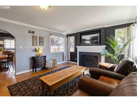 567 20th Avenue Longview WA 98632