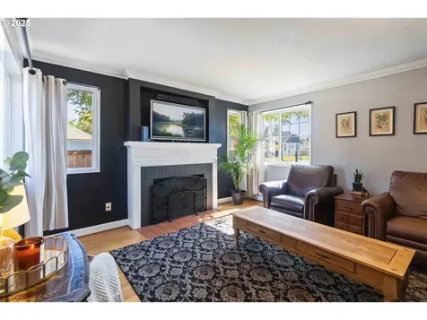 567 20th Avenue Longview WA 98632