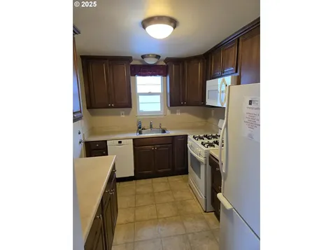 1355 Rainier Road Woodburn OR 97071