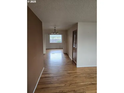 1355 Rainier Road Woodburn OR 97071