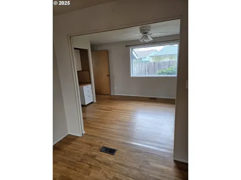 1355 Rainier Road Woodburn OR 97071