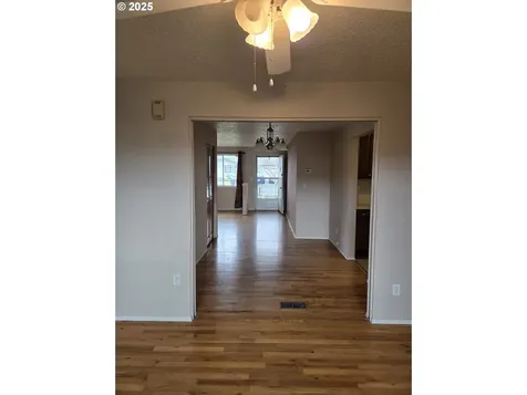 1355 Rainier Road Woodburn OR 97071