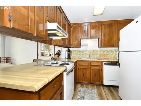 722 NE 197th Avenue Portland OR 97230
