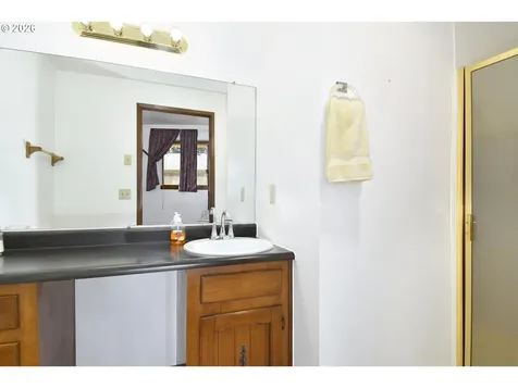 722 NE 197th Avenue Portland OR 97230