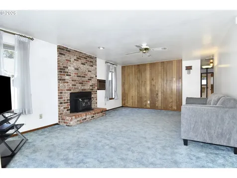 722 NE 197th Avenue Portland OR 97230