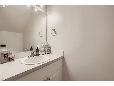 6011 NE 33rd Circle Vancouver WA 98661