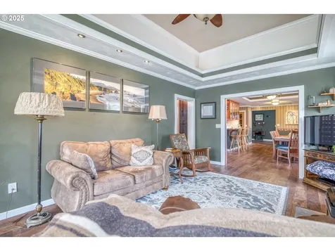 315 Ash Street Myrtle Point OR 97458