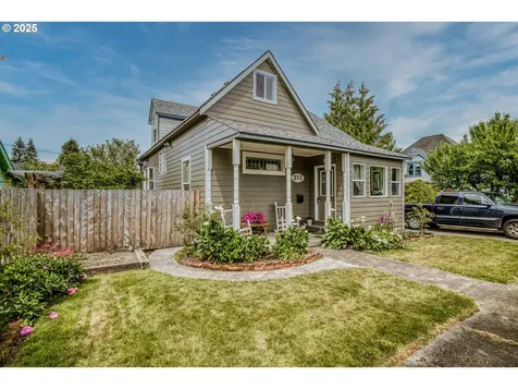 315 Ash Street Myrtle Point OR 97458