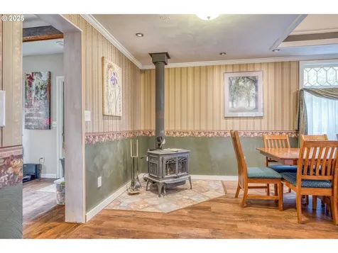315 Ash Street Myrtle Point OR 97458