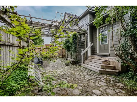 315 Ash Street Myrtle Point OR 97458