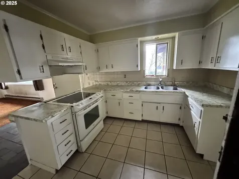 460 Mallard Avenue Springfield OR 97477