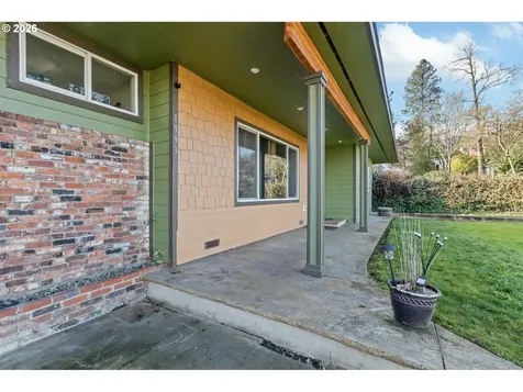 1993 Linnell Avenue Roseburg OR 97471