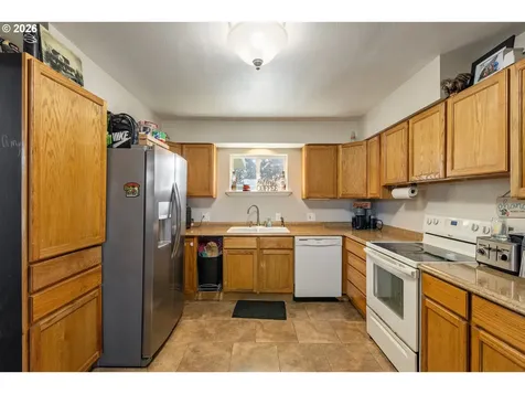 1993 Linnell Avenue Roseburg OR 97471